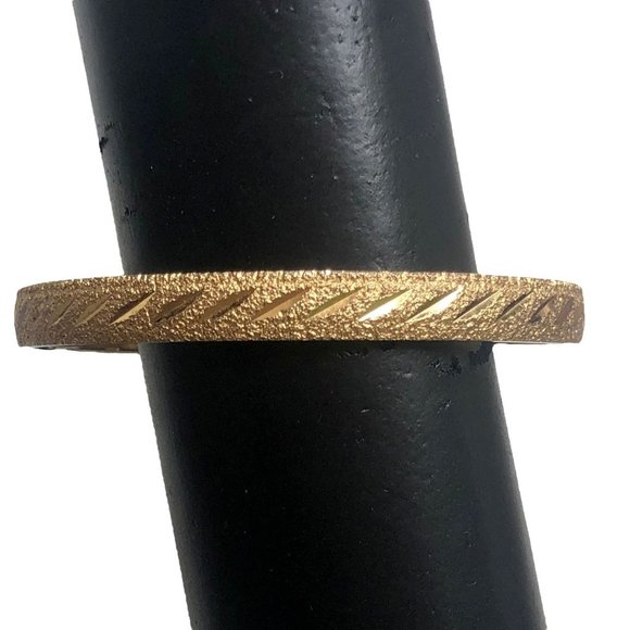 Monet Vintage Etched Gold Tone Bangle Bracelet Bold Gold - Picture 1 of 11